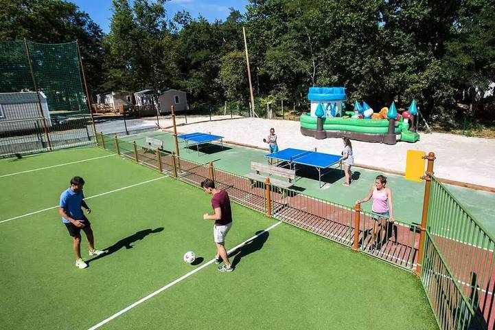 Camping pour 8 personnes à Soulac-sur-Mer - 4