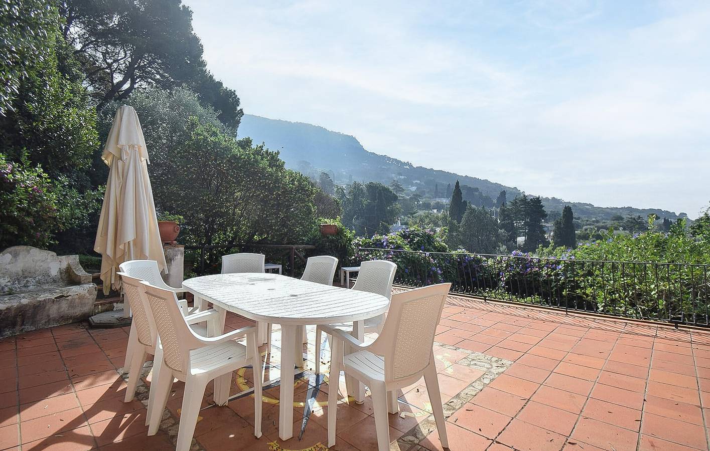 Reizendes Apartment in Anacapri mit WLAN, Terrasse und Parkplatz – 400 m vom Stadtzentrum entfernt in Anacapri, Neapel Provinz