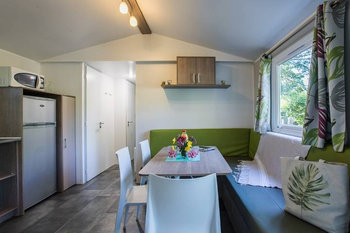 Location de vacances pour 7 personnes, avec piscine ainsi que terrasse et jacuzzi, animaux acceptés à Saint-Geniès - 4