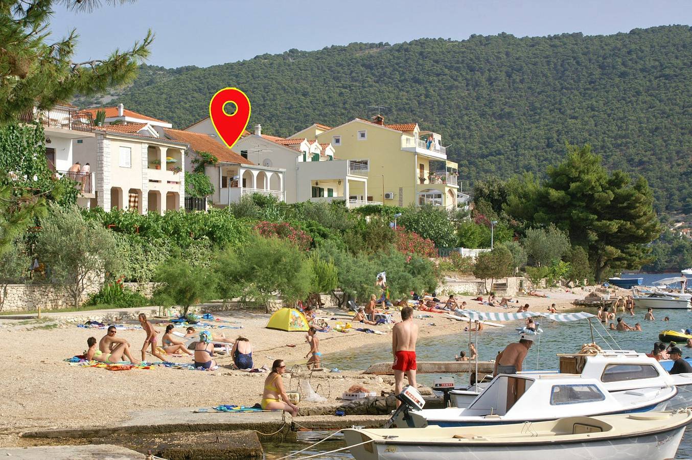 Ganze Wohnung, 2-Zimmer-Ferienwohnung am Strand Grebastica, Sibenik A-23496-a in Grebastica, Šibenik-Knin