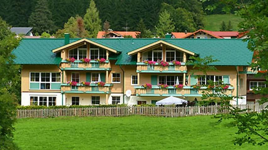 Ferienwohnung für 4 Personen, mit Garten in Bad Hindelang - 2