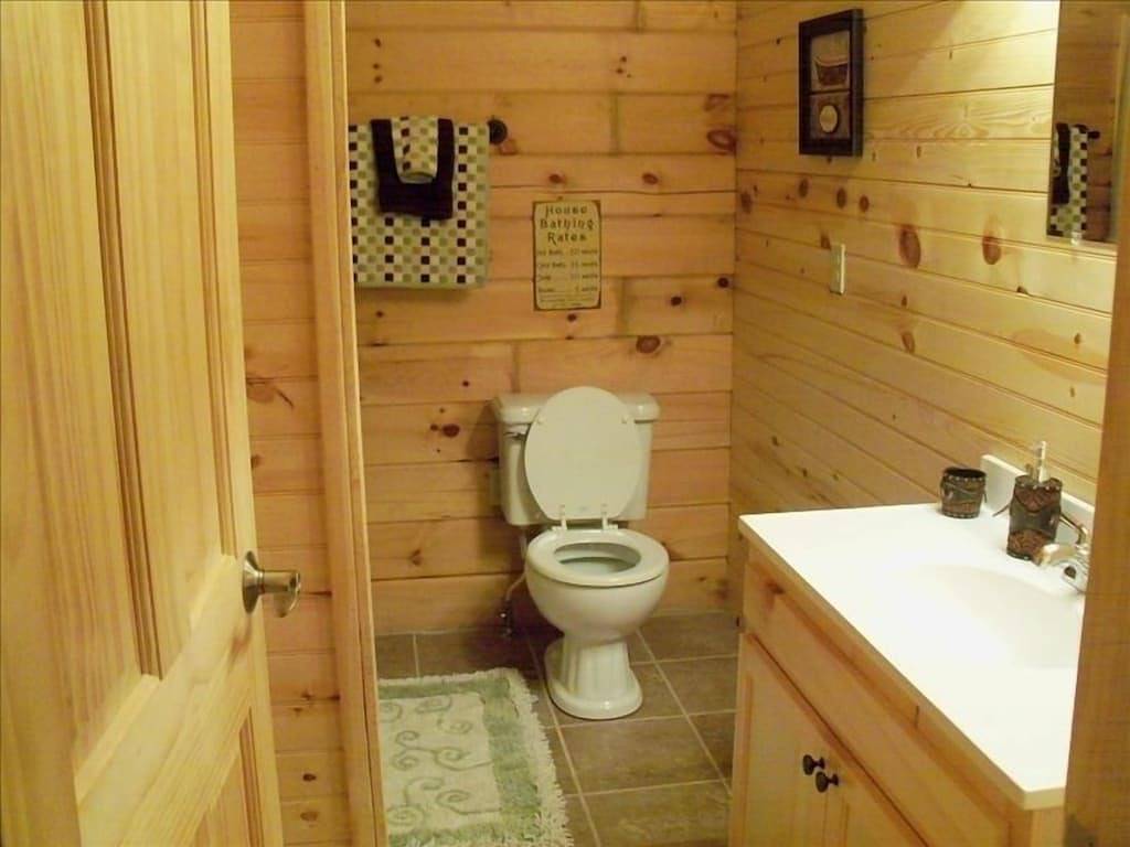 \"The Bear's Den\", abgelegen, gehobene Kabine, 3 Br, 2 Ba in Big South Fork National River and Recreation Area