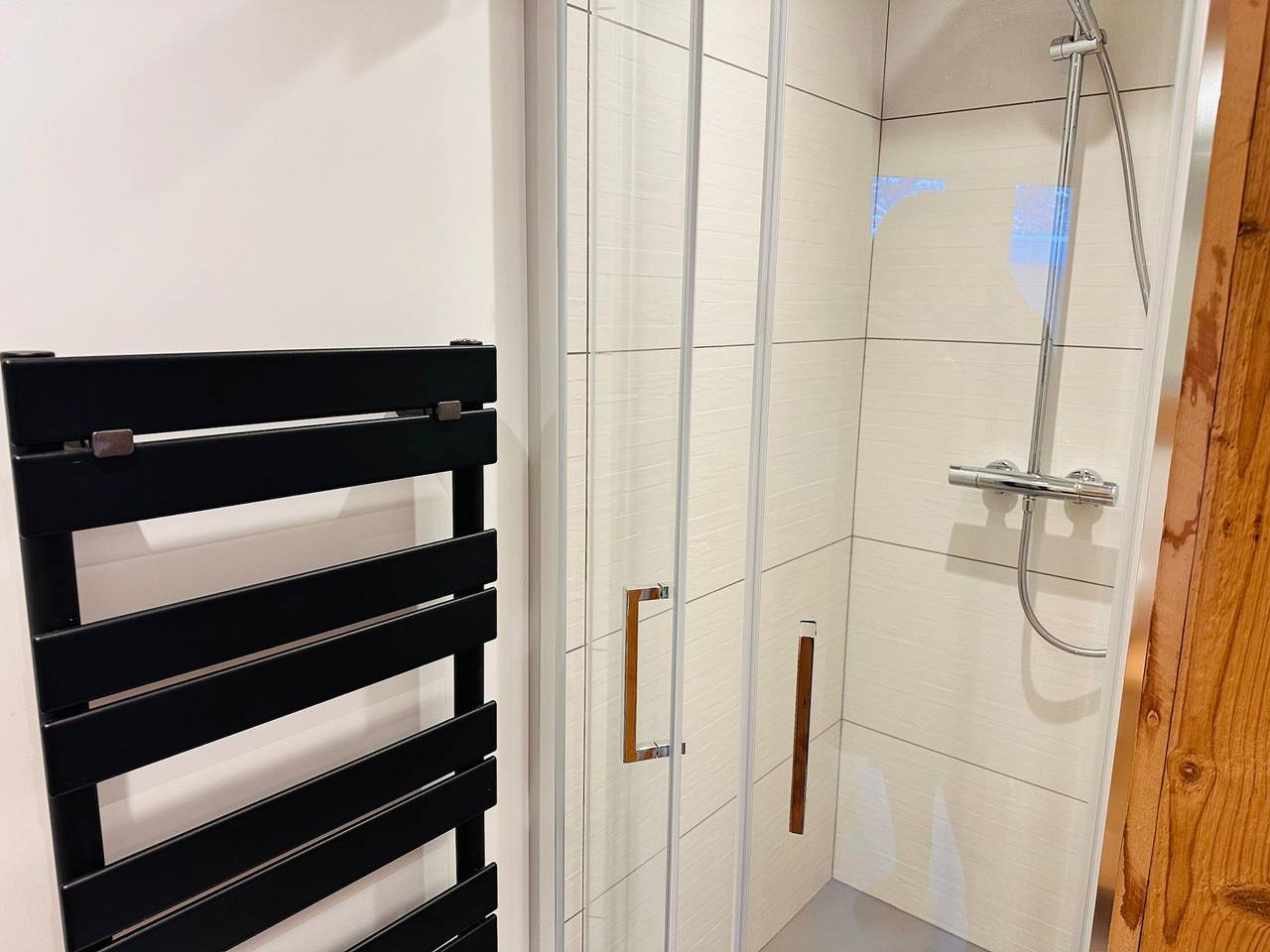 Ganze Wohnung, Neues Apartment mit Südbalkon, privatem Parkplatz, 3 Zimmer, 6 Pers in Pralognan-la-Vanoise, Vanoise-Massiv