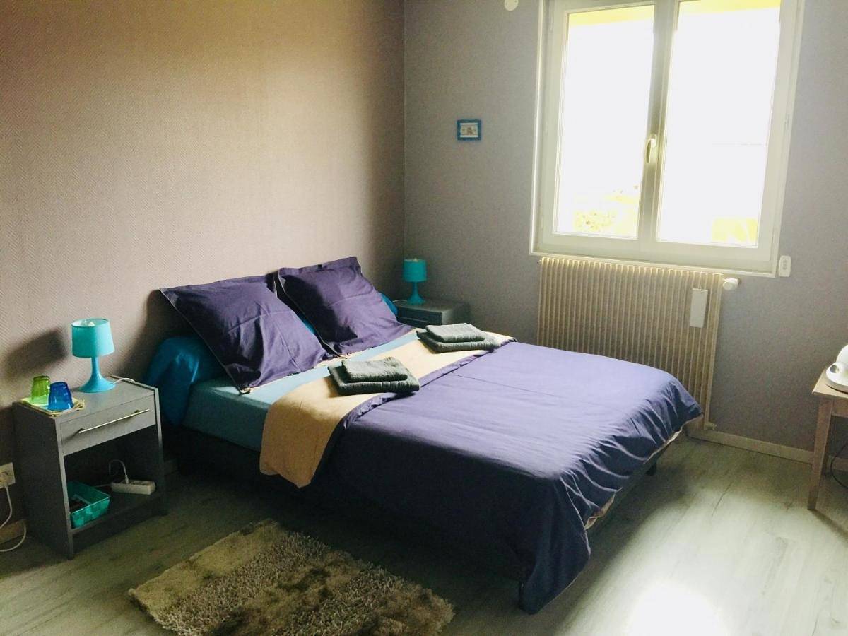 Appartement de vacances entier, Two-Bedroom House in Bâlines, Région d'Évreux