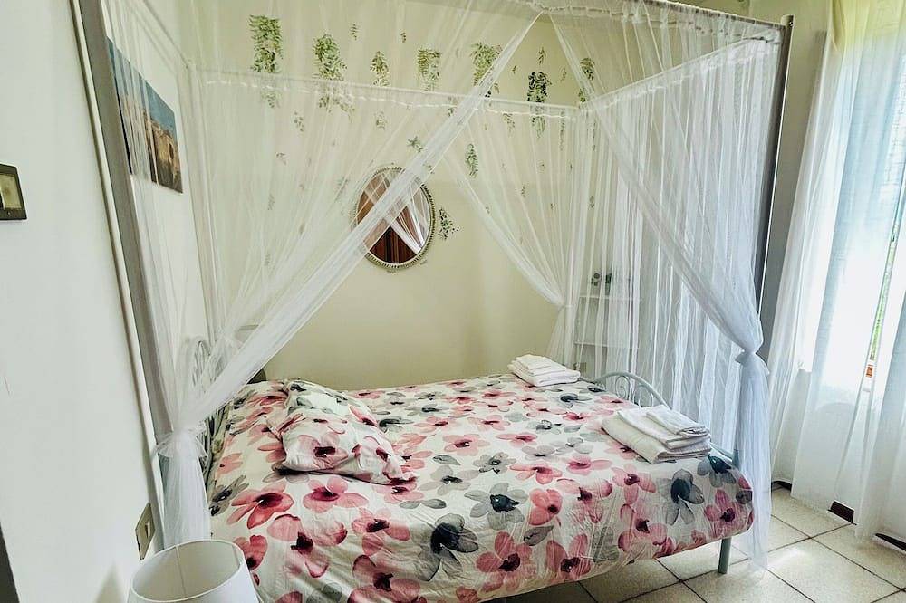 If you are looking for a cozy retreat in the heart of Tuscany, this is the ideal choice. in Colle di Val d'Elsa, Siena Province