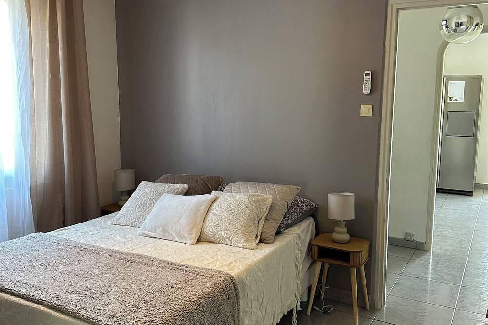 Villa with pool and air conditioning in Carpentras, Vaucluse