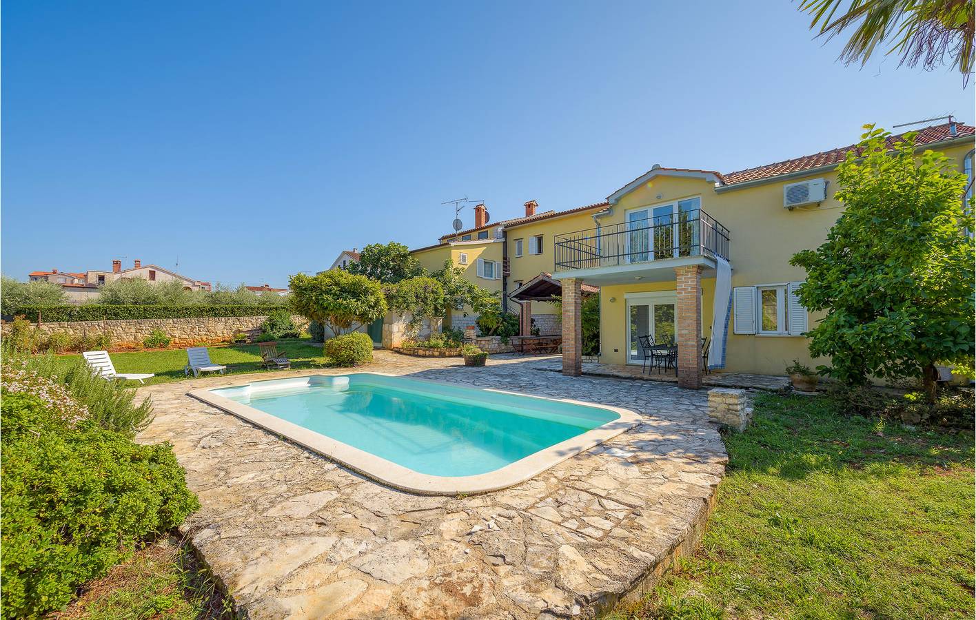 Maison de vacances pour 12 personnes avec terrasse in Poreč, Région de Porec
