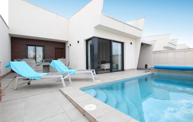 Ferienhaus für 6 Personen, mit Terrasse und Pool in Los Alcázares