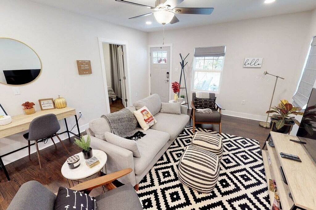 Delano Delight - Neu renoviert - Für bis zu 8 Personen in Wichita, Kansas