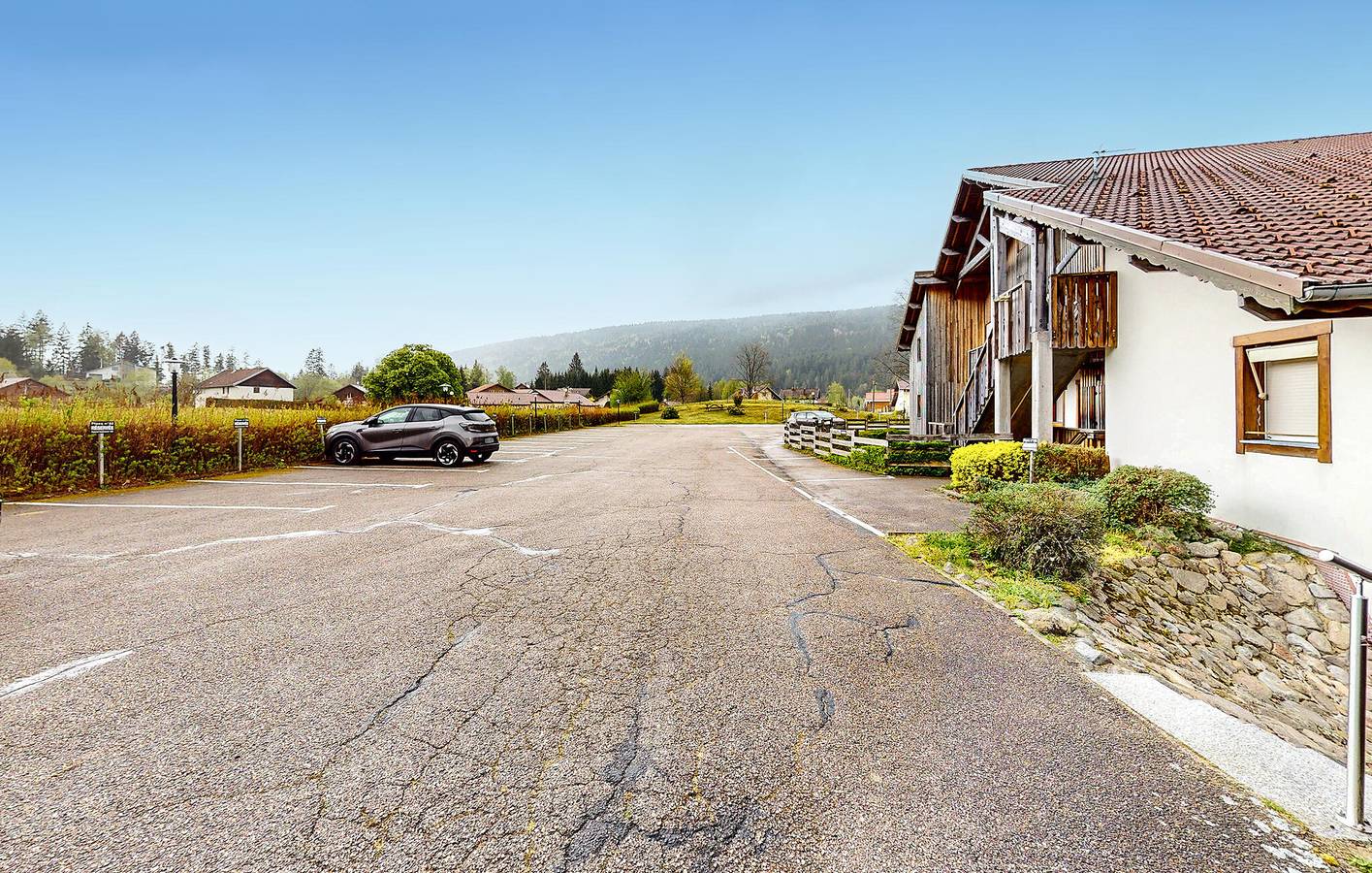 Appartement de vacances entier, Appartement confortable avec jardin et parking, à proximité d'un lac et d'un restaurant in Lac de Gérardmer, Gérardmer