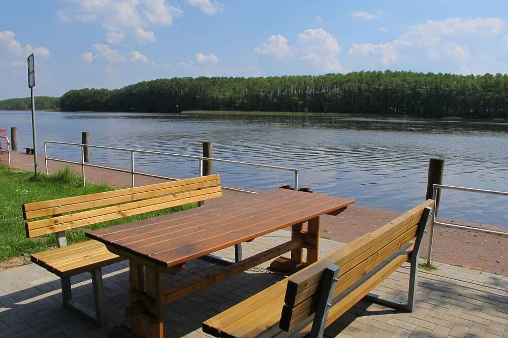 Schönes alleinstehendes Ferienhaus für 2 Gäste mit  W-Lan, Tv, Terrasse und Parkplatz in Buchholz, Müritz