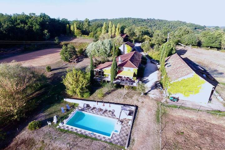 Location de vacances pour 12 personnes, avec Terrasse et Jardin à Fumel