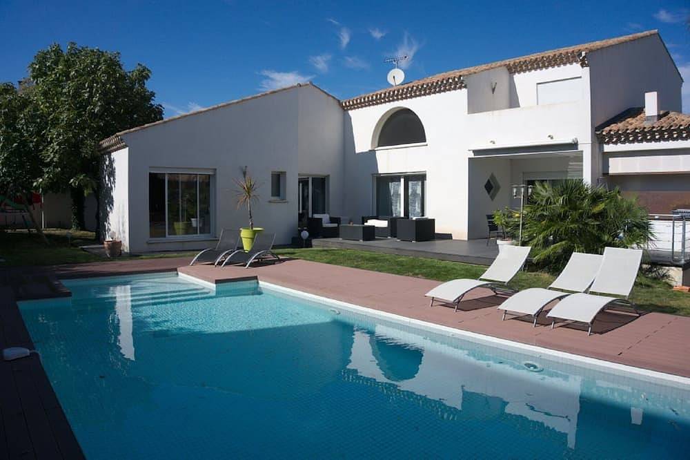Villa moderne 10 personnes  tout confort avec piscine  a proximité de la mer in Béziers, Côte méditerranéenne (France)