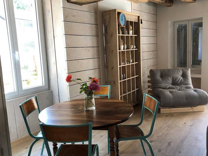 Gîte pour 23 personnes, avec terrasse et jardin, animaux acceptés