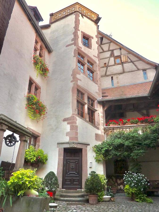 Adrihof , B&B à la Cour de l'abbaye d'Autrey in Riquewihr, Parc naturel régional des Ballons des Vosges