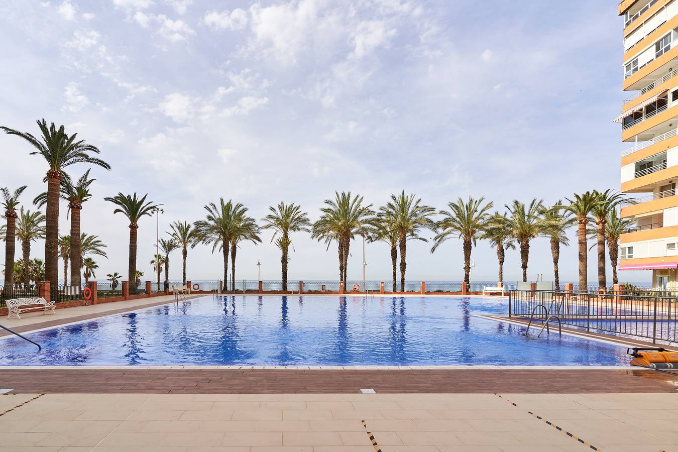 Estudio entero, Apartamento estudio "Fetén Algarrobo Costa" con vistas al mar, piscina privada y Wi-Fi in Algarrobo Costa, Algarrobo