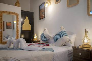 Riad pour 2 personnes, avec terrasse ainsi que vue et sauna à Fès