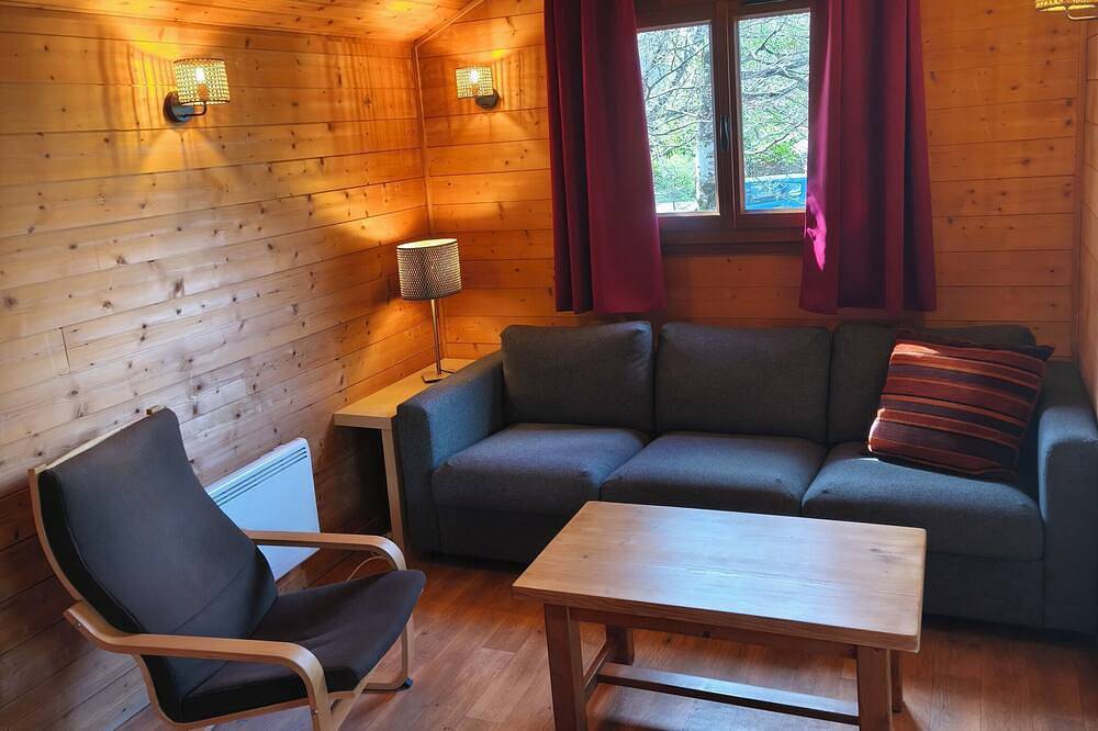 Your chalet 1500m from the Cascades in Bonlieu, Französischer Jura