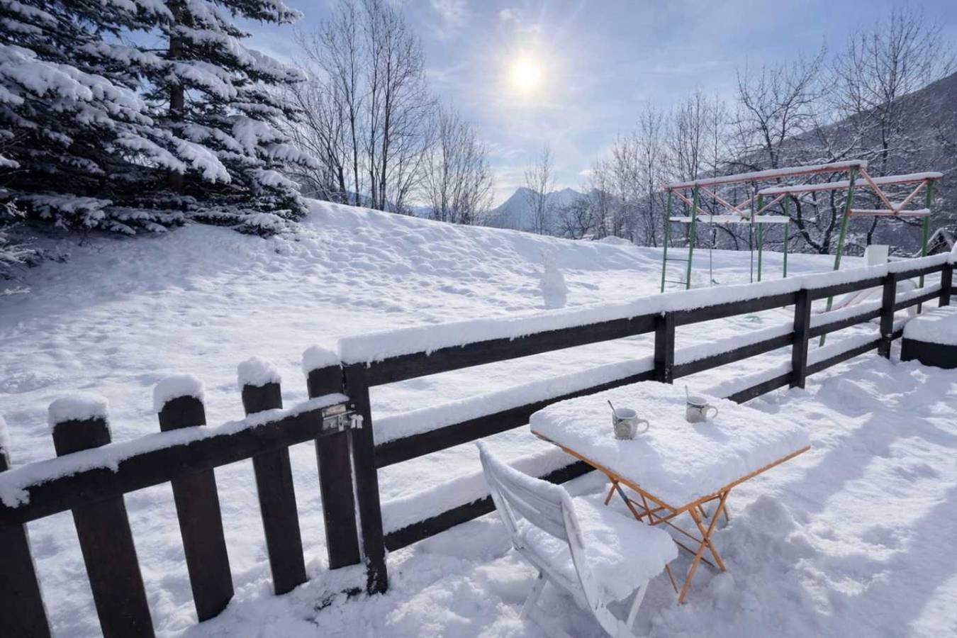 Entire apartment, Cozy retreat just steps from the slopes in Briançon, Serre Chevalier