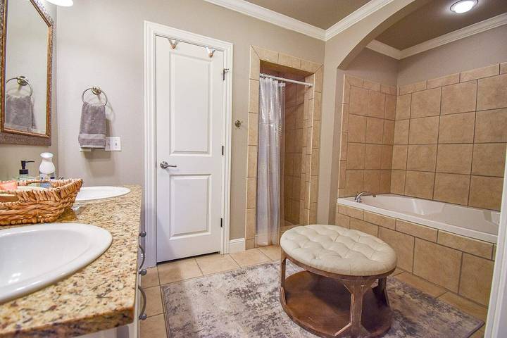 Vacation rental for 6 people, with balcony in Fayetteville