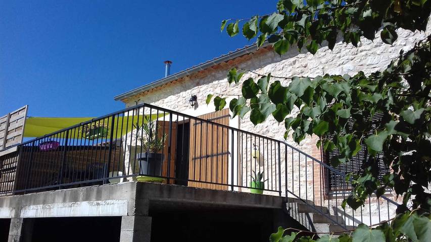 Gîte pour 4 personnes, avec terrasse à Fauch
