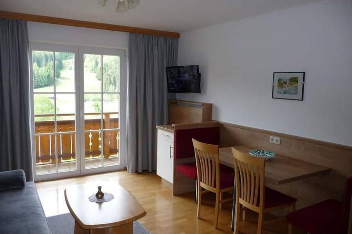 Ferienwohnung für 3 Personen, mit Garten und Balkon - 1