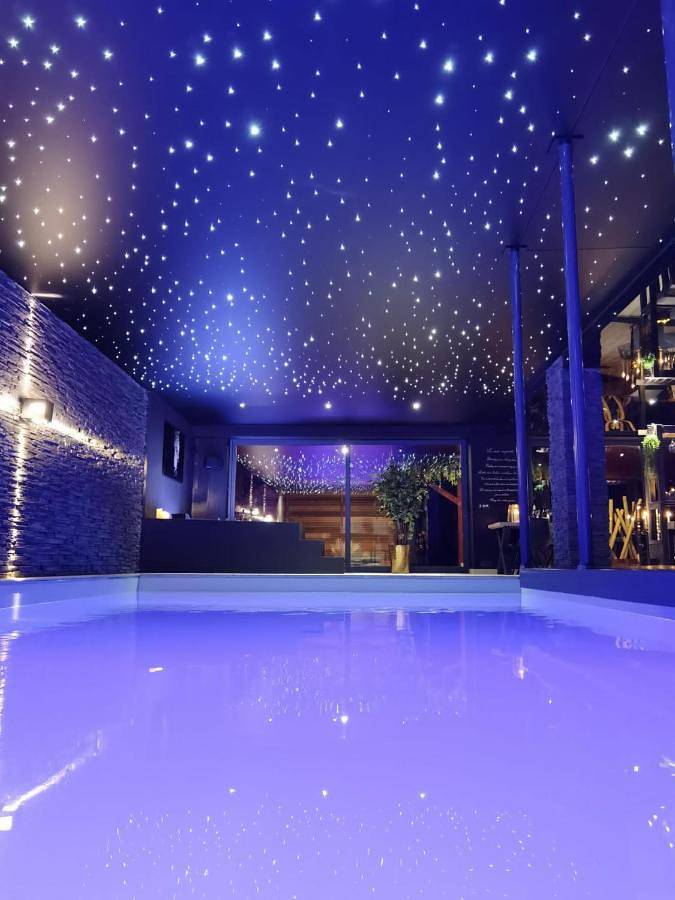 Chambre d’hôte pour 4 personnes, avec sauna et piscine ainsi que vue et jardin
