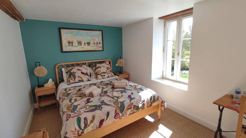 Location de vacances pour 3 personnes, avec terrasse ainsi que jardin et vue à Mézilles - 2