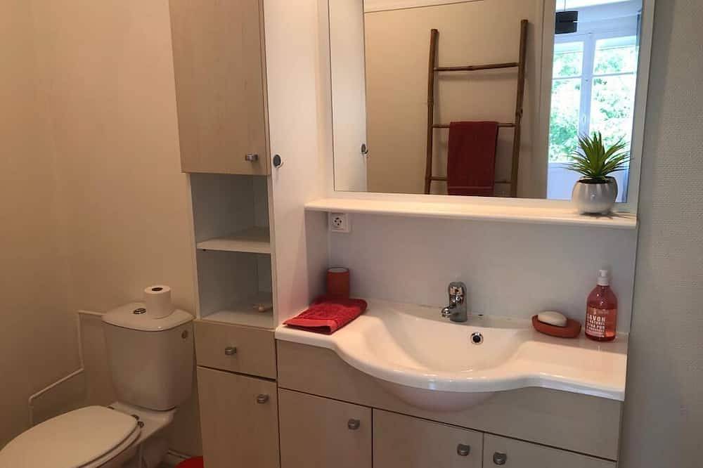 Appartement entier, Appartement Saint Lunaire, proche centre et plages, 2 personnes in Saint-Lunaire, Région de Saint-Malo