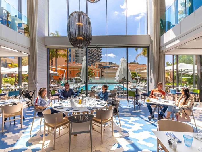 Hôtel pour 4 personnes, avec Terrasse et Jardin ainsi que Piscine et Sauna à Monaco
