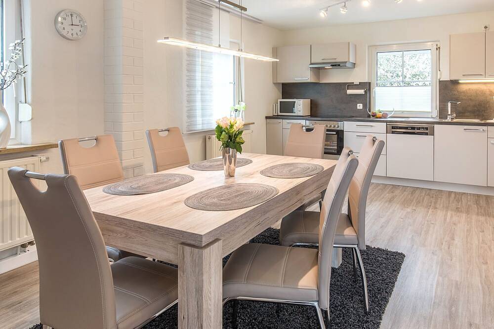 Modern eingerichtete Ferienwohnung im grünen Herzen Unterfrankens in Sulzfeld, Rhön-Bayern