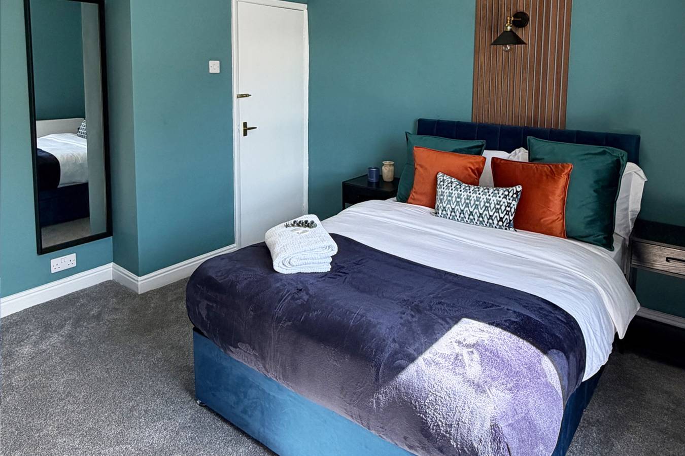 Central Hull, 3Br Contractors & Street Parking in Kingston-upon-Hull, Yorkshire and the Humber