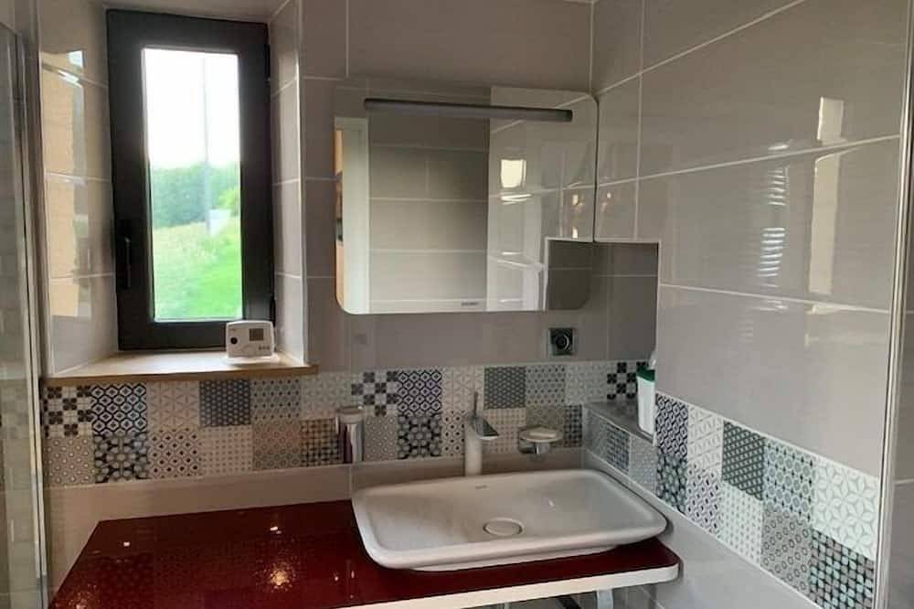 Charming little house with all comforts for relaxing in the countryside in Rouffignac-Saint-Cernin-de-Reilhac, Périgord Noir