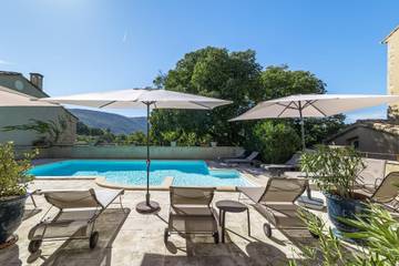 Ferienwohnung für 4 Personen, mit Terrasse und Pool, kinderfreundlich im Luberon