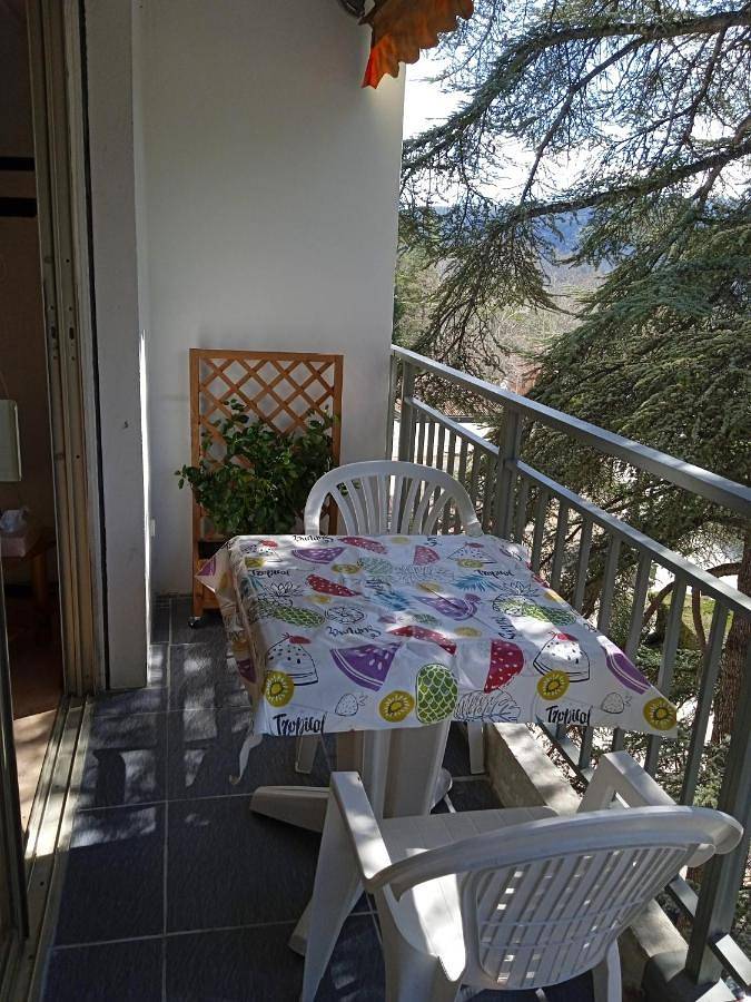 Gîte pour 2 personnes, avec balcon et vue dans Casino de Greoux les Bains - 2