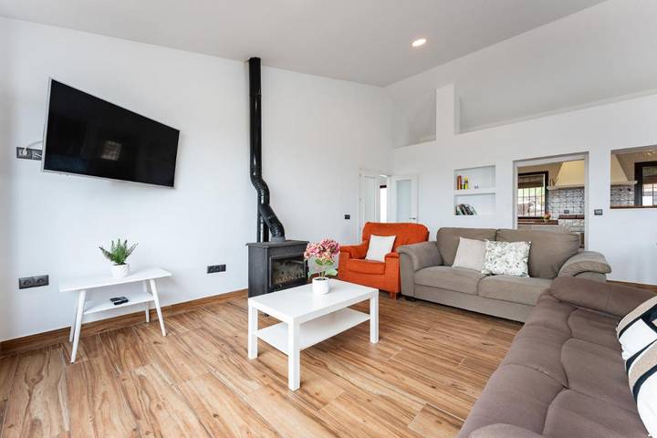 Chalet para 15 personas, con vistas además de piscina y jardín en Antequera - 4