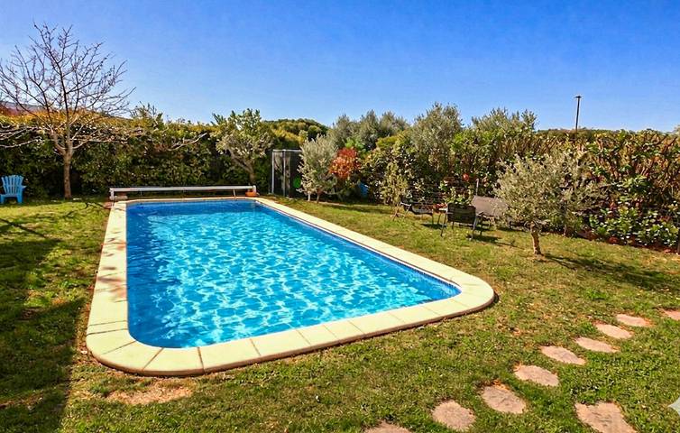 Location de vacances pour 2 personnes, avec piscine ainsi que terrasse et jardin à Taillades - 2