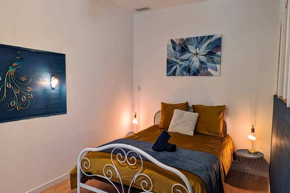 Loft Entre Vigne et Truffes Location Vacances Groupe en Provence in Valréas, Enclave de Valreas