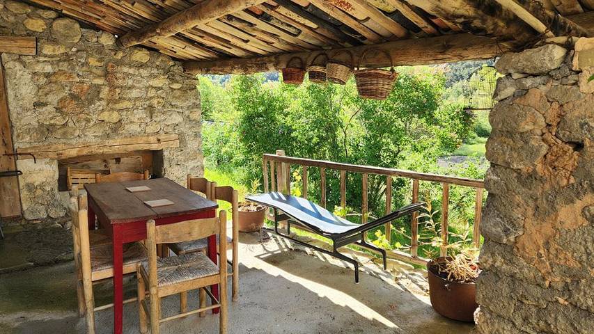 Gîte pour 7 personnes, avec Terrasse ainsi que Jardin et Vue dans les Alpes-de-Haute-Provence - 3