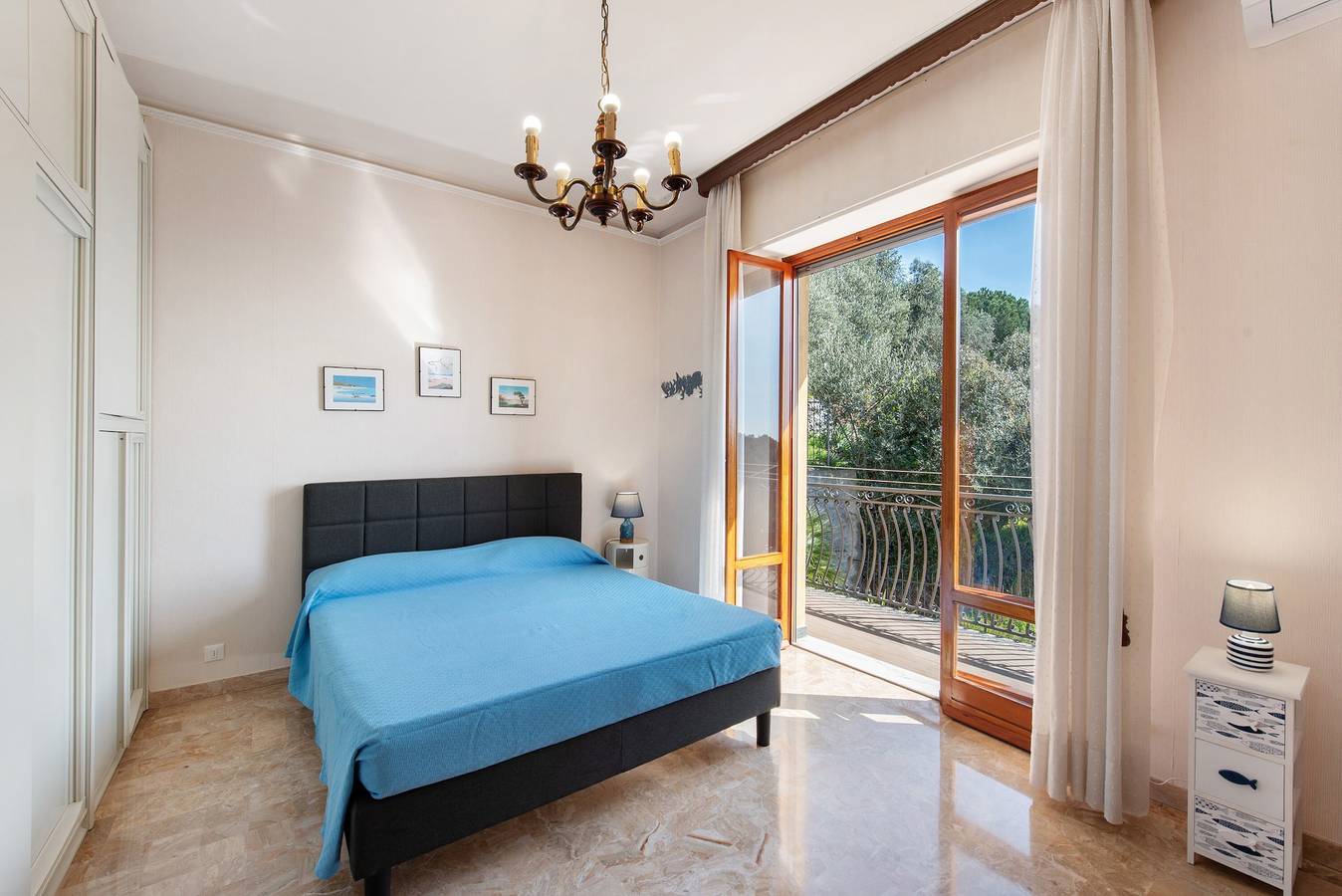 Apartamento entero, Apartamento 'Due Passi Dal Mare Tra Gli Ulivi' con vistas al mar, Wi-Fi y aire acondicionado in Varazze (City), Varazze