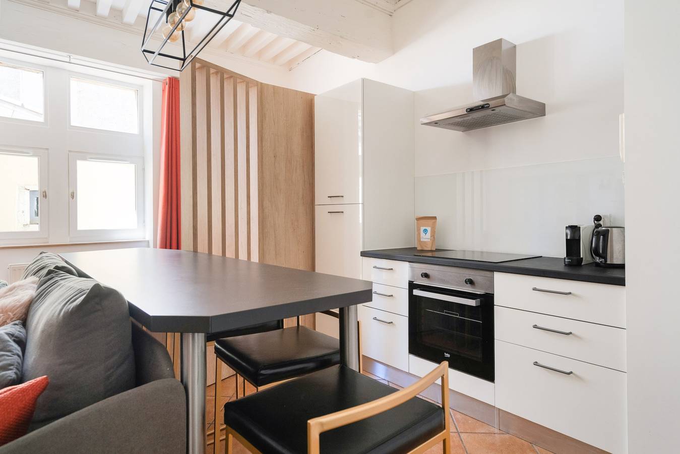 Geheel appartement, Gerenoveerd 1-slaapkamerappartement in Oud Lyon, wijk St-Georges in Fourvière, Lyon
