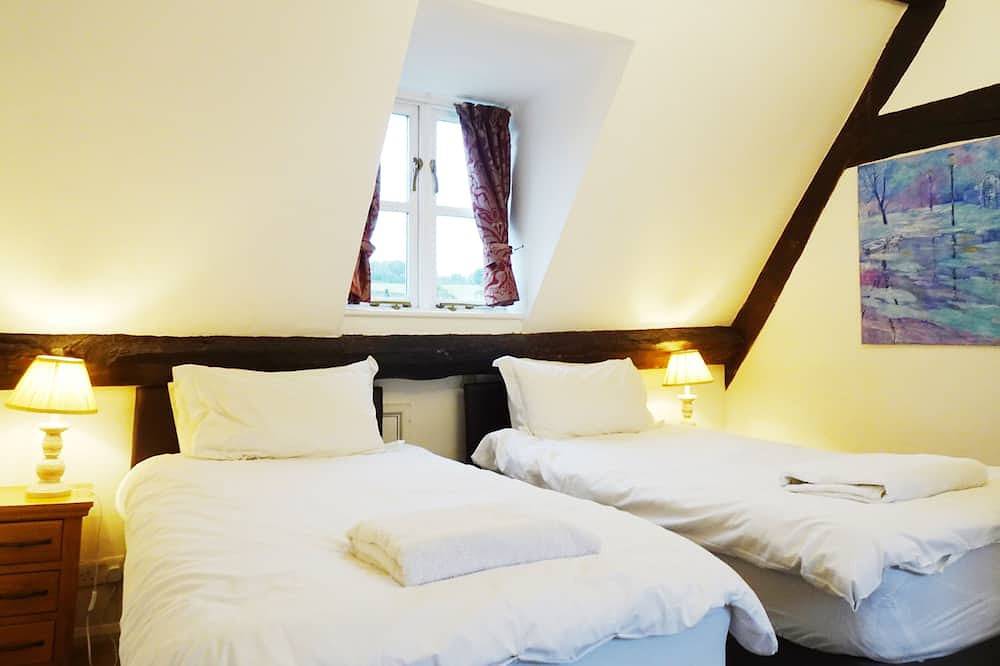 Inglés Cotswold Histórico Cottage enumerado in Gloucestershire