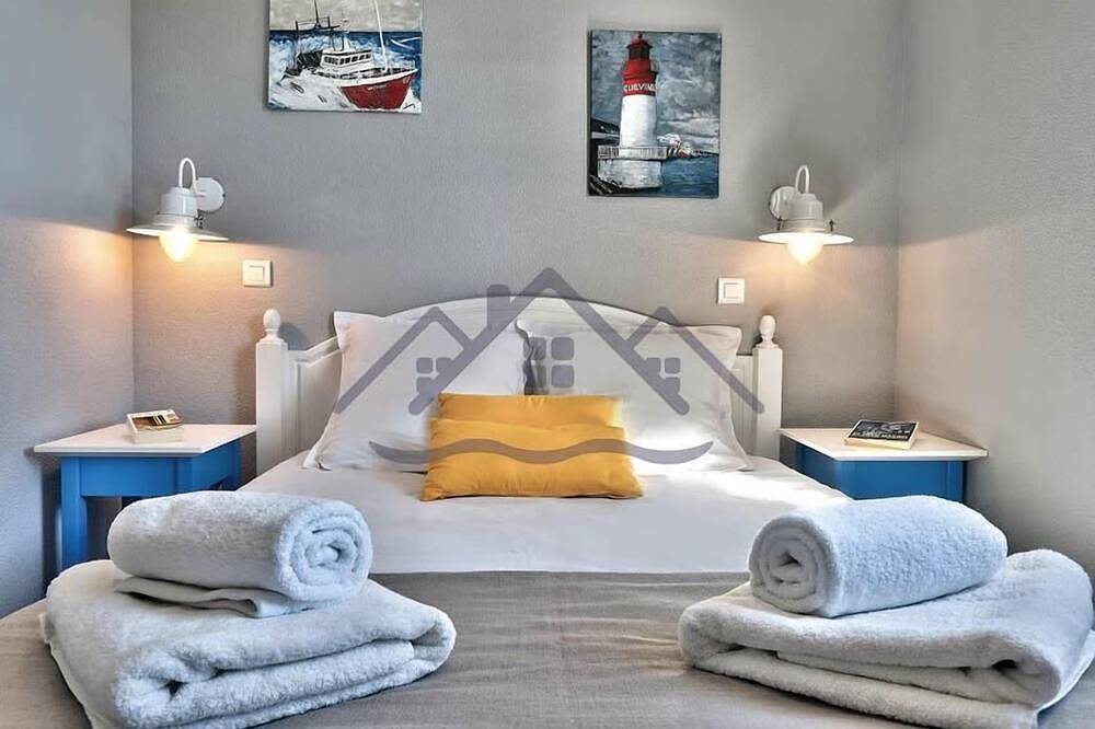 Apartamento entero, Duplex House E2, 2 bedrooms with terrace in Guilvinec, Region de Quimper