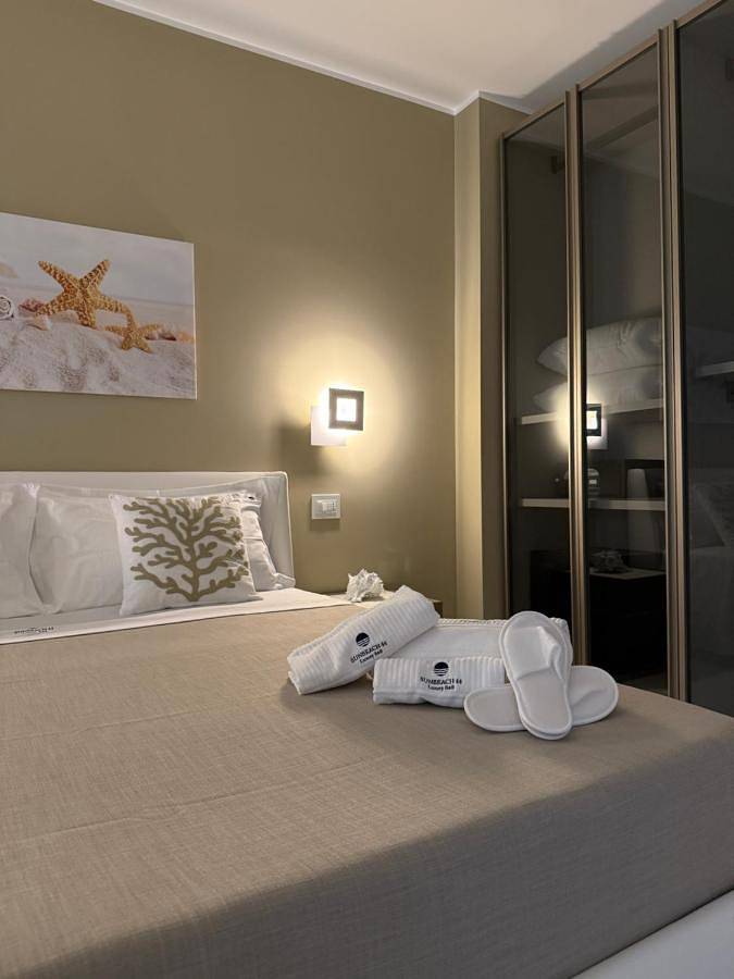 Location de vacances pour 2 personnes, avec vue et jardin à Melito di Porto Salvo - 3