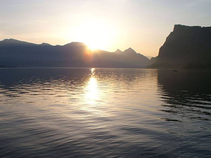 Lodge for 3 people, with balcony and garden as well as sauna in Swiss Alps