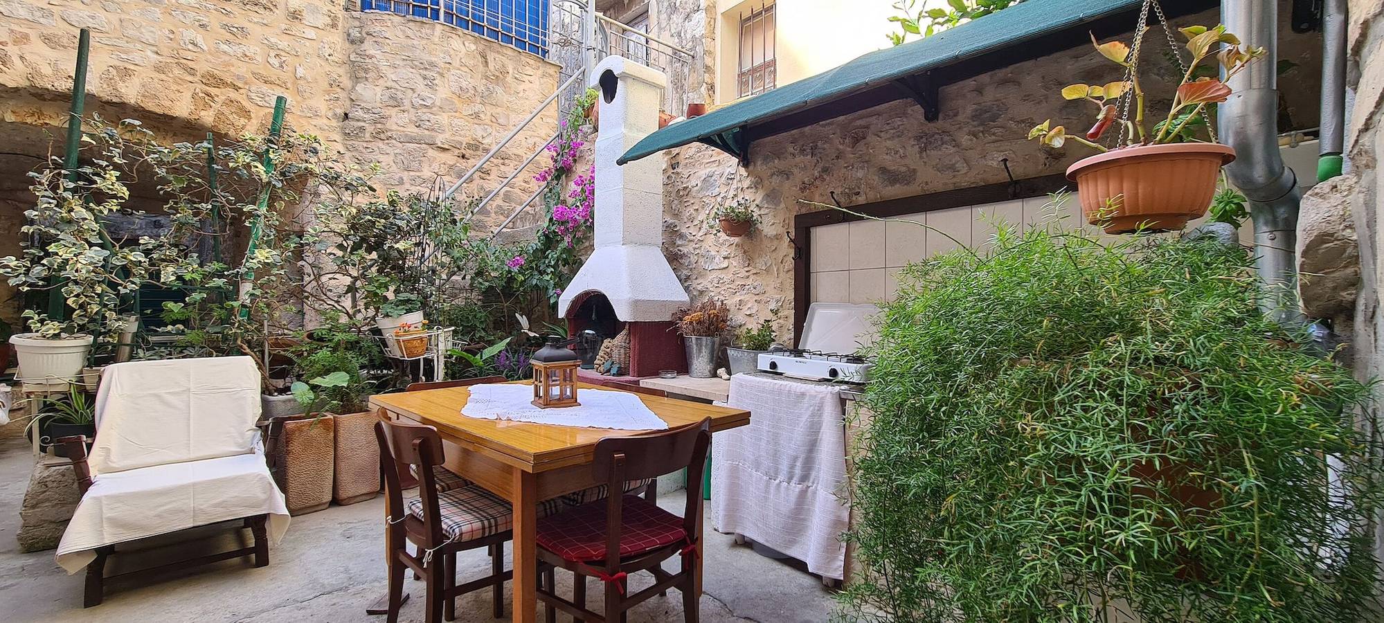 House Old town stone house in Stari Grad, Hvar