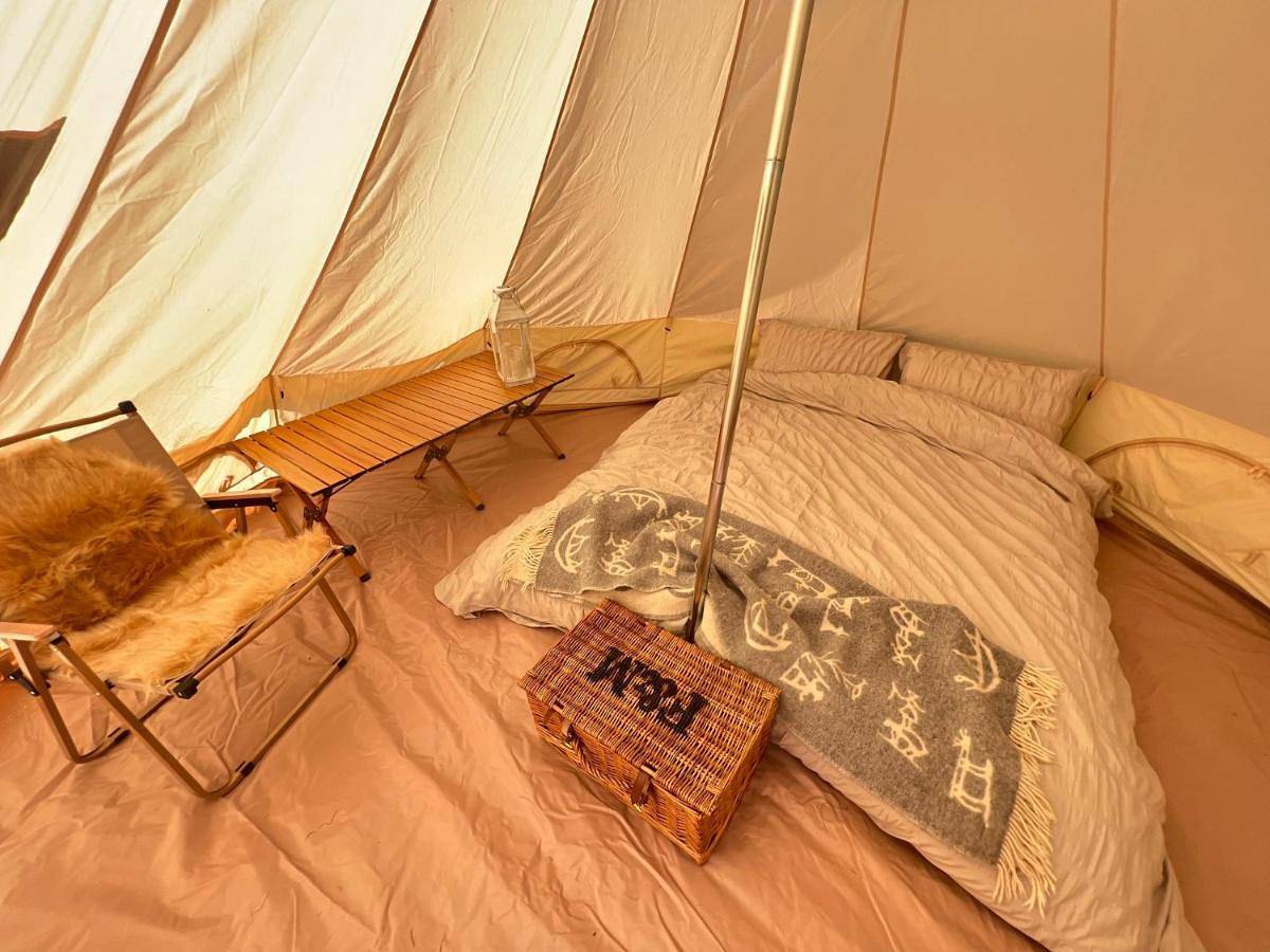 Bell Tent 4m and 7m Fossewold Cotswold Camping in Gloucestershire