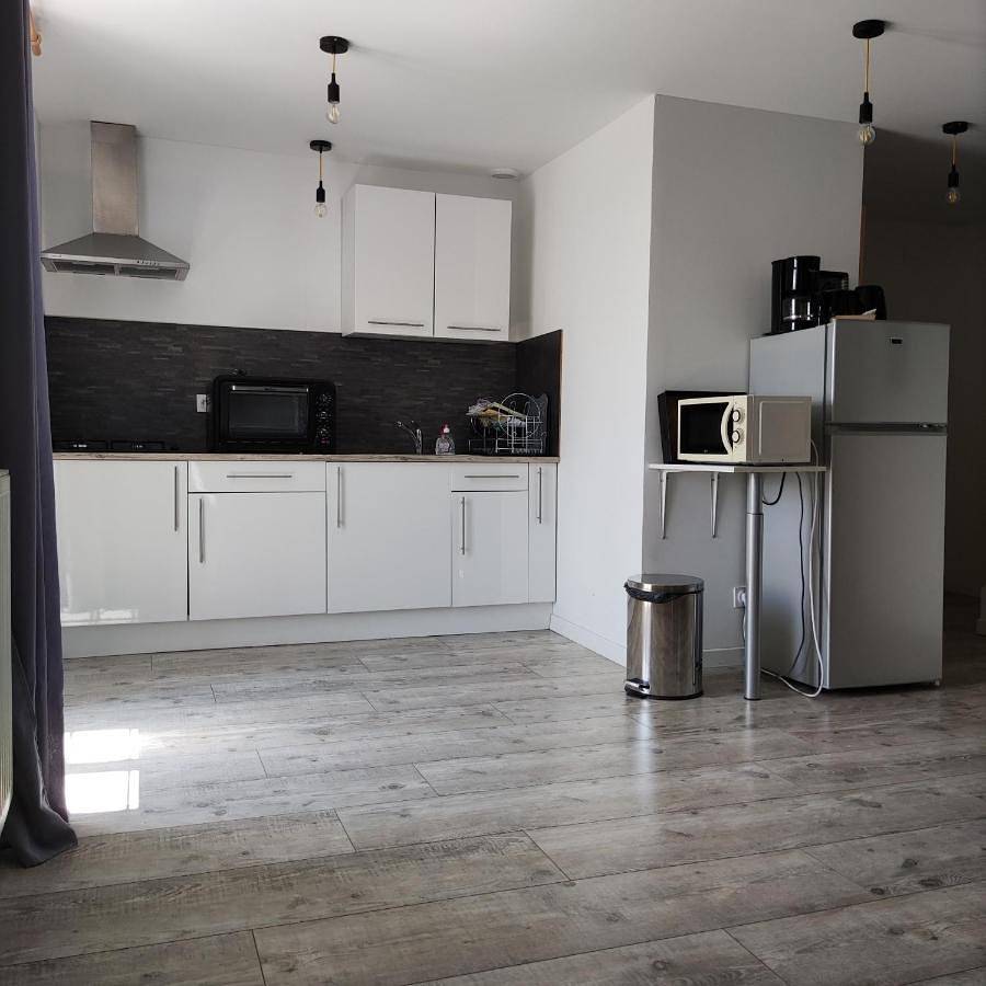 Appartement entier, Three-Bedroom Apartment in Rorthais, Mauléon