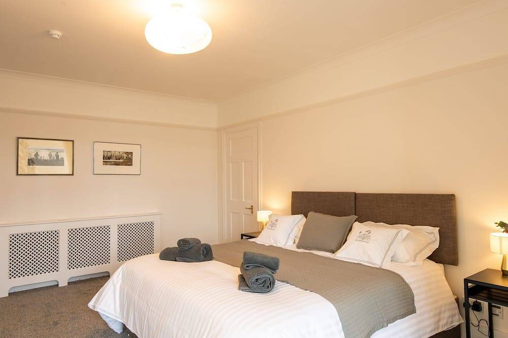 Seaside staycation, 5 mins from seafront, golf, celebrate or just relax !! in Frinton on Sea, Frinton and Walton