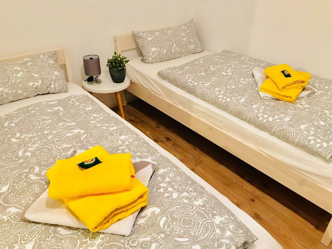 Ganze Wohnung, See Apart 7 - 55qm Ferienglück auf 2 Ebenen mit Balkon in ruhiger Lage in Öhningen, Untersee